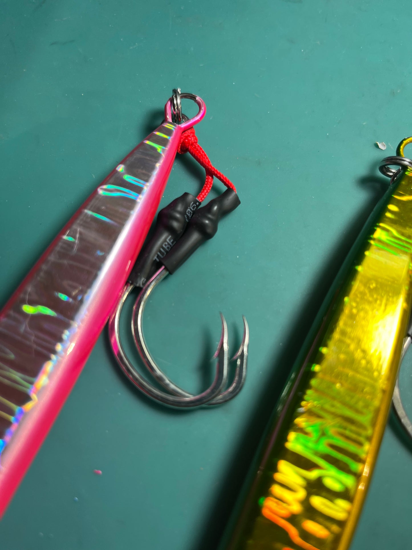300g Deep Drop Knife Jig with Dual 6/0 assist hooks