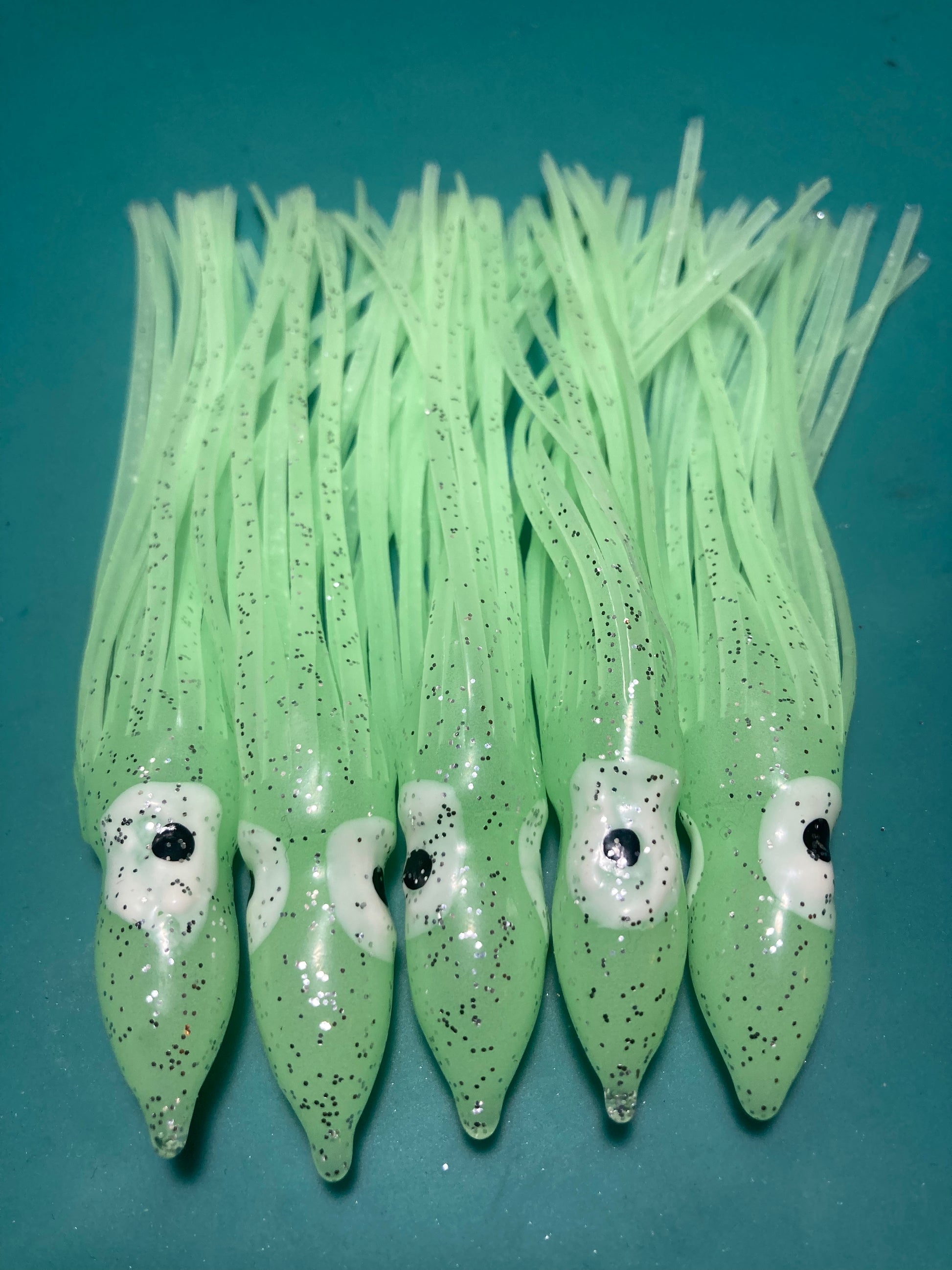 OCEAN CAT 5 Pcs 4.5 Inches Hoochie Octopus Skirts Trolling Lures Fishing  Tackle Soft Plastic Lures Squid Skirts Saltwater Bait Blue
