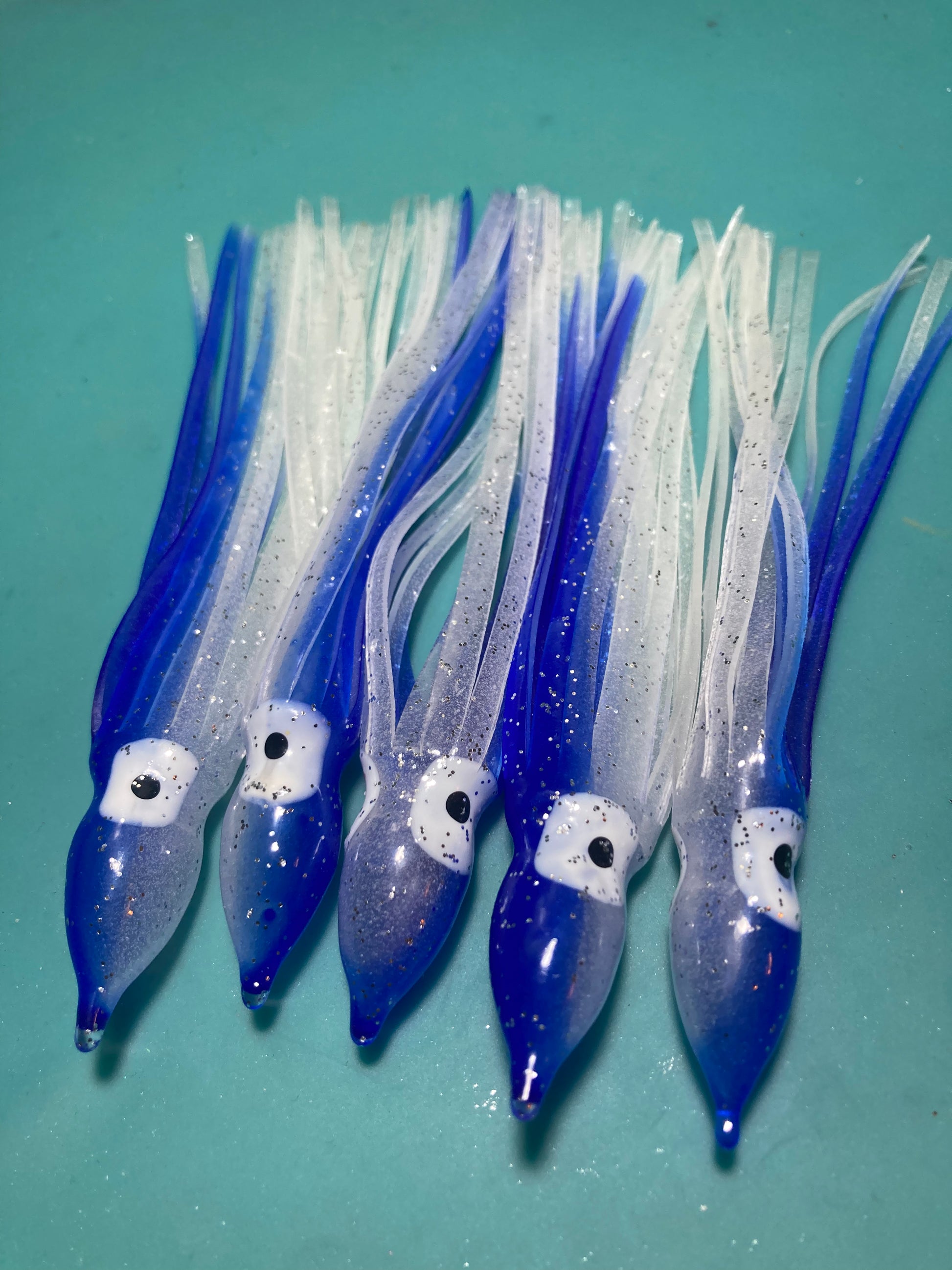 OCEAN CAT 5 Pcs 4.5 Inches Hoochie Octopus Skirts Trolling Lures Fishing  Tackle Soft Plastic Lures Squid Skirts Saltwater Bait Blue